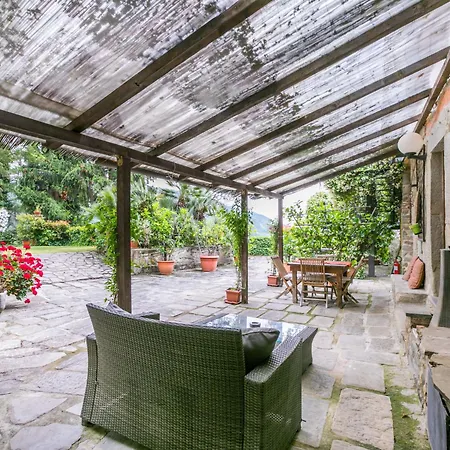 Casa de Férias Santa Margherita By Interhome Pescia